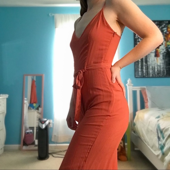 NWT F21 jumpsuit! - Picture 4 of 9